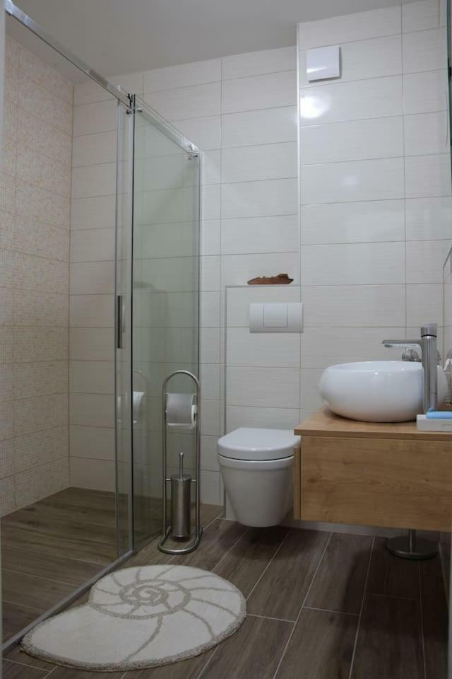 The Globetrotter'S Residence Kaštel Novi Buitenkant foto